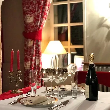ゲストハウス Domaine De L'orangerie Du Chateau De D'hotes 3*