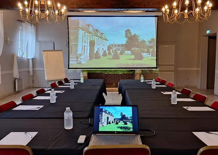 Domaine De L'orangerie Du Chateau De D'hotes Πανσιόν